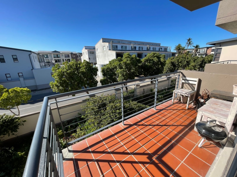 2 Bedroom Property for Sale in Royal Ascot Western Cape
